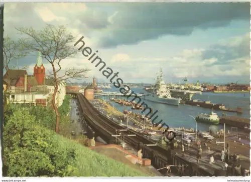 Hamburg - Französischer Flottenbesuch an der Überseebrücke - Verlag Deutsche Zentrale für Fremdenverkehr Frankfurt