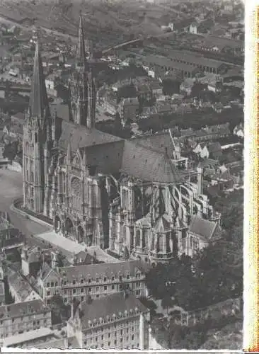 chartres, la cathedrale (Nr. 8179)