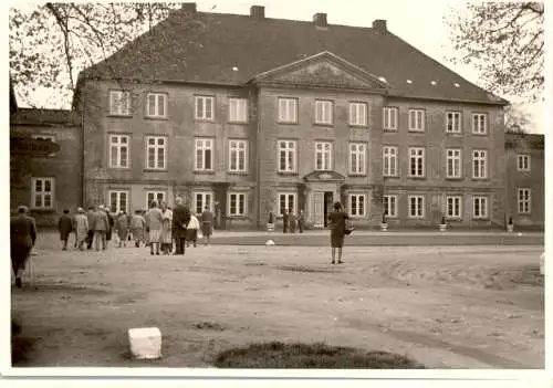 herrenhaus wotersen, besitzer graf v. bernstorff, aufn. hildegard geißler (Nr. 10548)