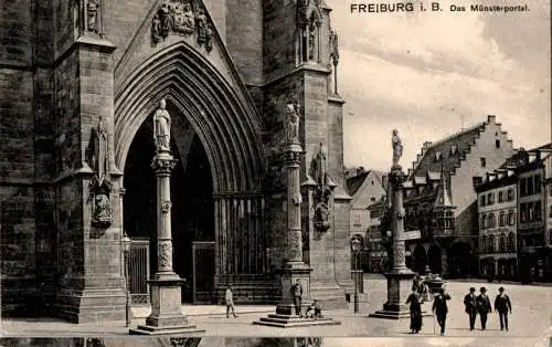 freiburg i.b., das münsterportal, 1944 (Nr. 13762)