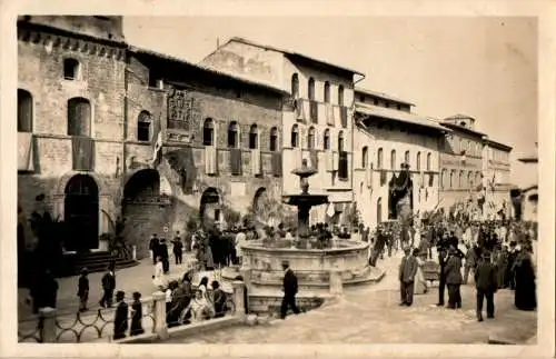 assisi, piazza vittorio emanuele (Nr. 14289)