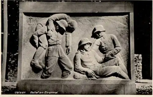 uelzen, relief am ehrenmal (Nr. 16273)