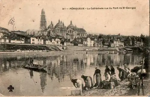 perigueux, la cathedrale vue du pont saint-georges (Nr. 16855)