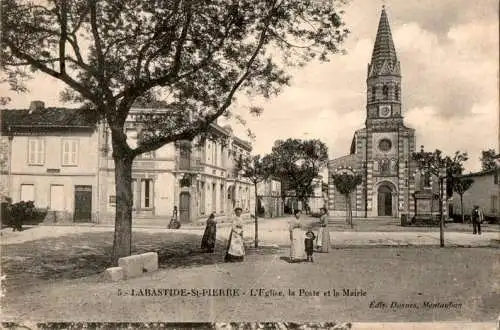 labastide st pierre, l'eglise, la poste et la mairie (Nr. 16887)
