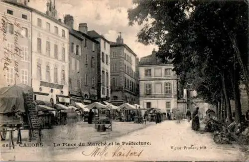 cahors, la place du marche et la prefecture (Nr. 16975)