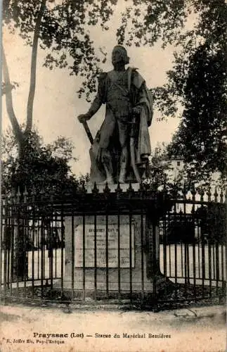 prayssac, statue du marechal bessieres (Nr. 16996)