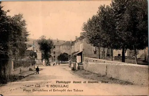 souillac, place bernichou et entrepot de tabacs (Nr. 17091)