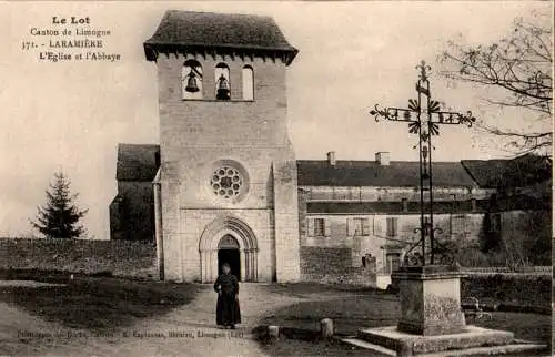 limogne, laramiere, l'eglise et l'abbaye (Nr. 17338)