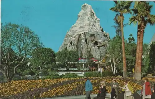 USA - USA - Anaheim - Disneyland - Matterhorn Mountain - 1977