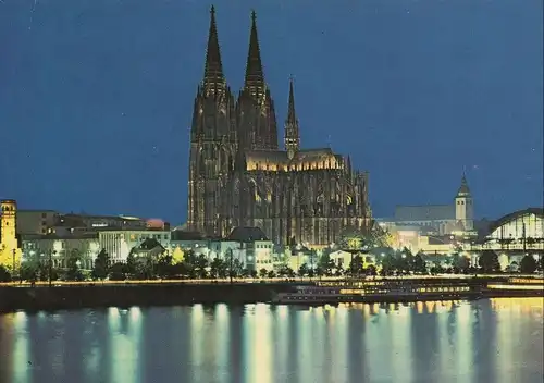 Köln - Dom in Festbeleuchtung