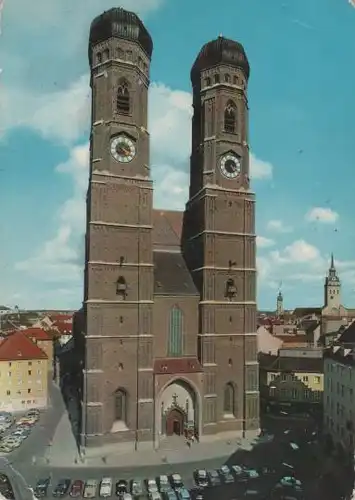 Die berühmte Frauenkirche in München - ca. 1975
