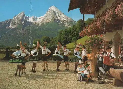 Berchtesgaden - Tanzgruppe in Tracht
