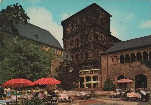 Trier - Brunnenhof mit Porta Nigra - ca. 1970