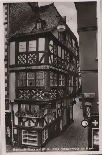 Bernkastel-Kues - Altes Fachwerkhaus am Markt - 1949