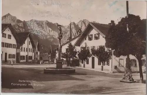 Partenkirchen - Florianplatz mit Brunnen - 1928
