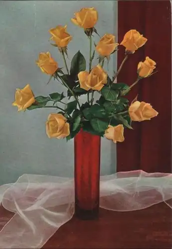 Gelbe Rosen in Vase