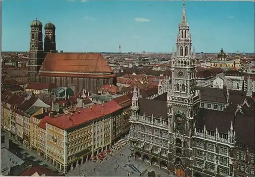 München - Rathaus und Frauenkirche