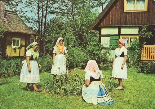 Spreewald - Frauen in Tracht