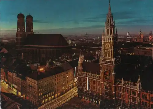 München - Rathaus und Frauenkirche - 1967