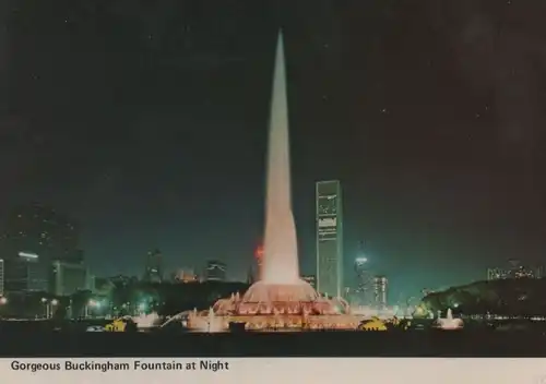 USA - USA - Chicago - Gorgeous Buckingham Fountain at night - 1981