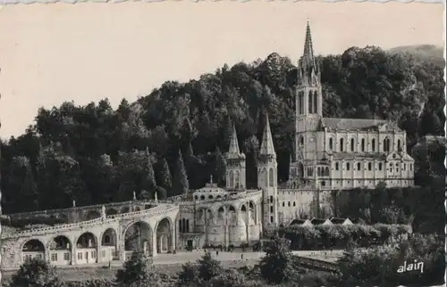 Frankreich - Frankreich - Lourdes - La Basilique de profil - ca. 1955