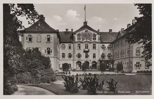Mainau - Schlosshof