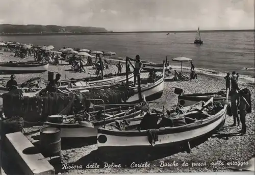 Italien - Italien - Ceriale - Barche da pesca sulla spiaggia - ca. 1965