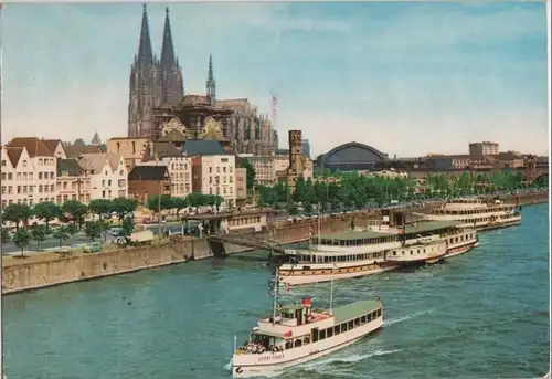 Köln - Rheinufer und Dom