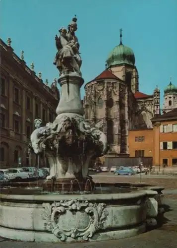 Passau - Brunnen auf dem Domplatz - ca. 1980