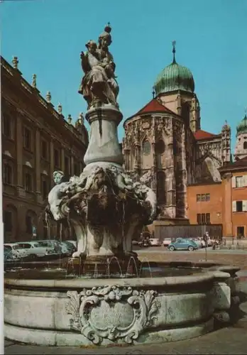 Passau - Brunnen auf dem Domplatz - 1991