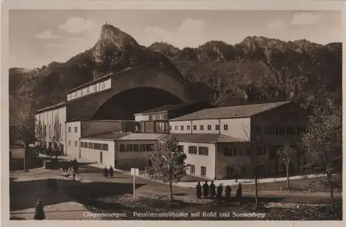 Oberammergau - Passionsspieltheater mit Rofel und Sonnenberg - ca. 1955