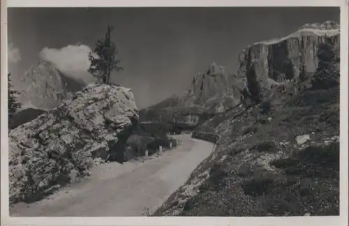 Italien - Italien - Dolomiten - Strada verso il passo Pordoi - ca. 1955