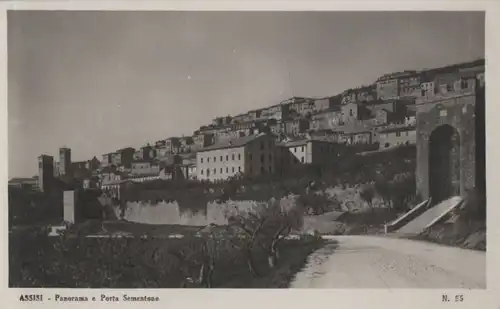 Italien - Italien - Assisi - Panorama e Porta Sementone - ca. 1955