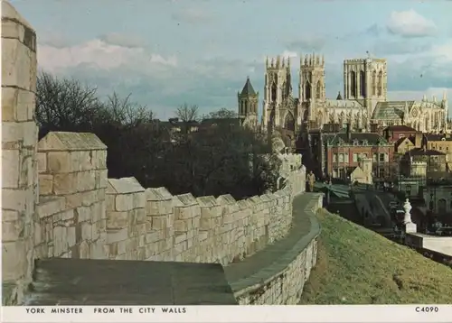 Großbritannien - Großbritannien - York - Minster, from the City Walls - ca. 1980