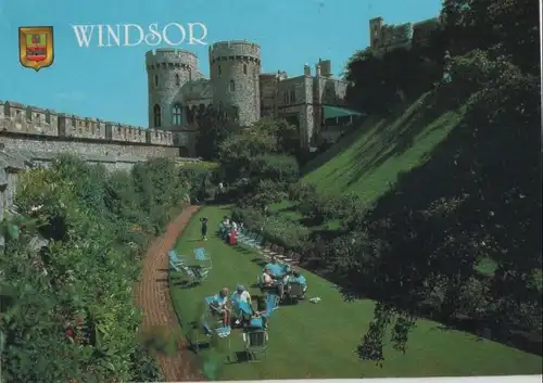 Großbritannien - Großbritannien - Windsor - Moat Garden and Norman Gate - ca. 1985