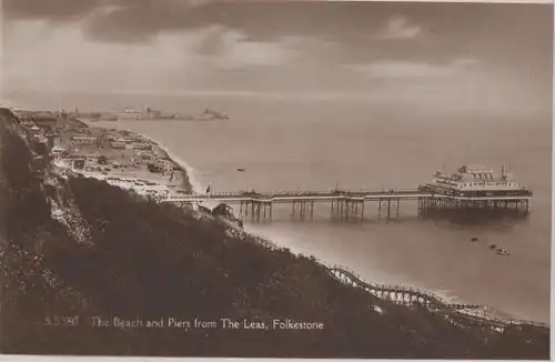 Großbritannien - Großbritannien - Folkestone - Beach and Piers - ca. 1935