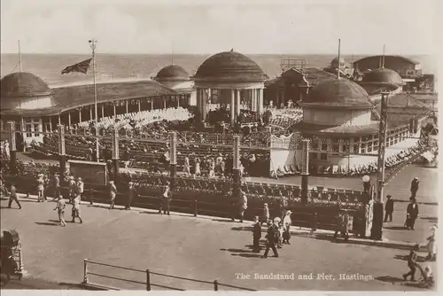 Großbritannien - Hastings - Großbritannien - Bandstand and Pier