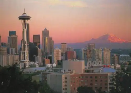 USA - USA - Seattle - Skyline from Kerry Park at sunrise - 2003