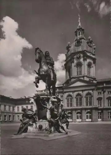 Berlin, Schloss Charlottenburg - Denkmal Kurfürst - ca. 1960