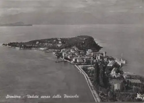 Italien - Italien - Sirmione - Veduta aera della Penisola - ca. 1960