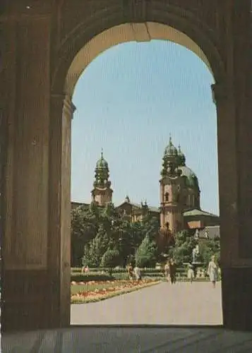 München - Theatinerkirche vom Hofgarten - ca. 1985