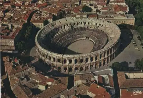 Frankreich - Frankreich - Nimes - Vue aerienne des arenes - ca. 1980