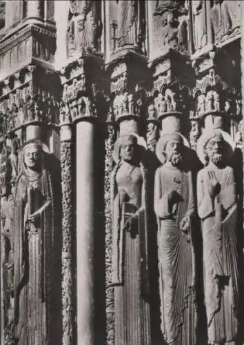 Frankreich - Frankreich - Chartres - Celebes statues - ca. 1955