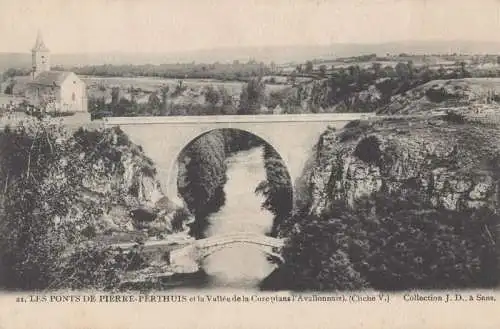 Frankreich - Pierre-Perthuis - Frankreich - Les ponts