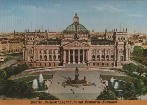 Berlin-Tiergarten, Reichstag - mit Bismarck-Denkmal - ca. 1975