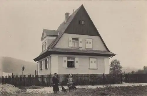 unbekannter Ort - einzelnes Haus