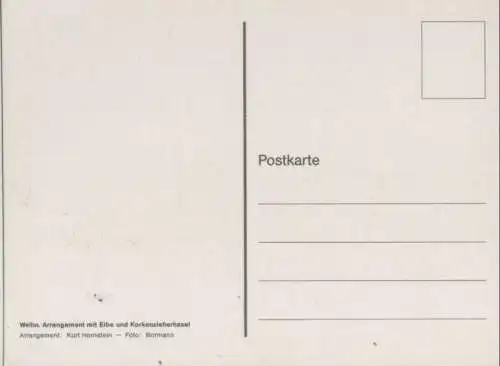 Ei9be und Korkenzieherhasel Arrangement