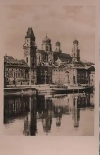 Passau - Rathausplatz mit Donaudampfer - ca. 1950