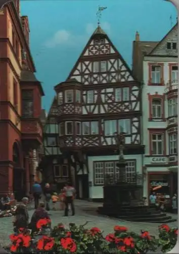 Bernkastel-Kues - Rathaus, Marktbrunnen und Spitzenhaus - ca. 1985