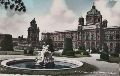 Österreich - Österreich - Wien - Museum und Maria-Theresia-Denkmal - ca. 1965